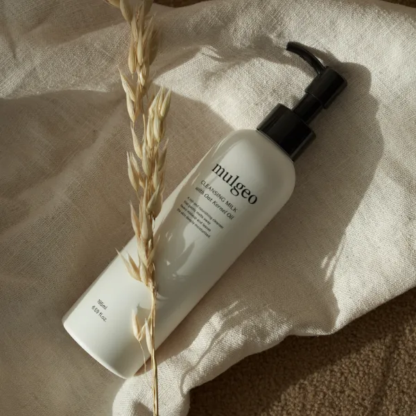 Sữa rửa mặt MULGEO Cleansing Milk Làm Sạch Lớp Makeup Dầu Thừa Bã Nhờn Trên Da Dùng Cho Da Mặt Khô - 195ML